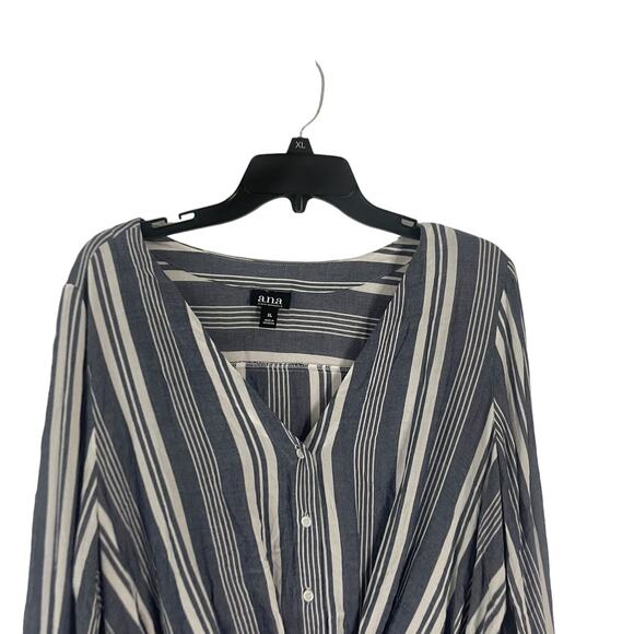 A.n.a Women's Size XL Blue Striped Coastal Beachy Twist Front Top - Picture 3 of 9
